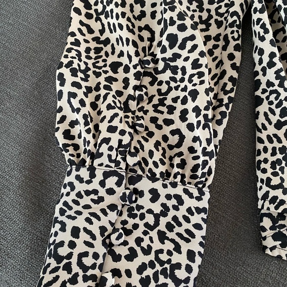 Express long sleeve blouse - Picture 2 of 4